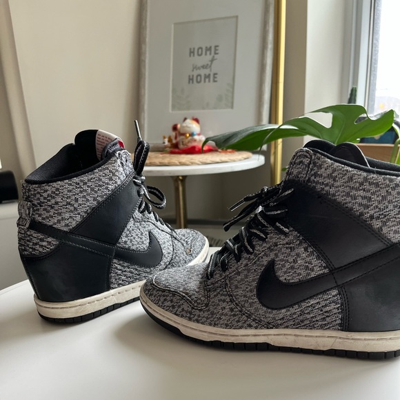 Nike, height Increasing Shoes, 6.5 US - Picture 2 of 3